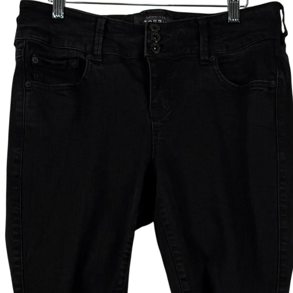 Torrid 12R Jegging Effortless Edgy Black Distressed Ripped Knee Skinny Jeans EUC - Picture 2 of 9